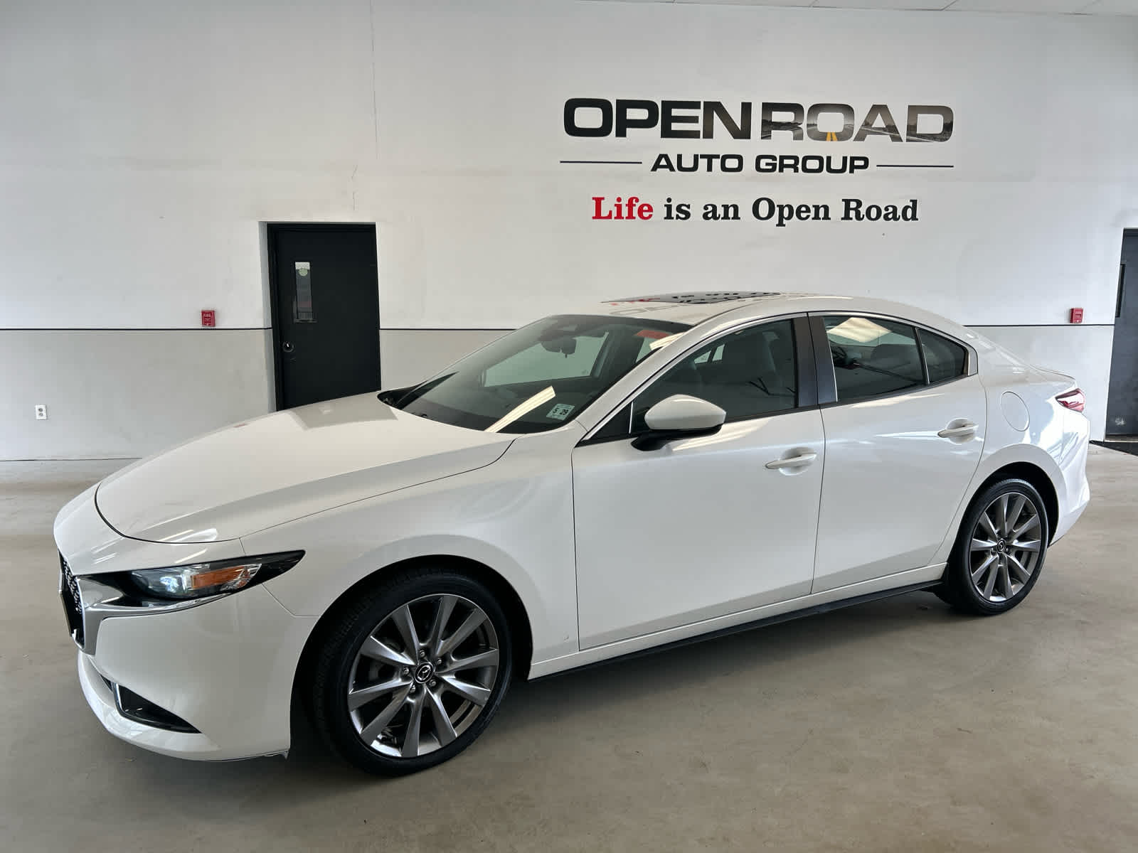 2024 Mazda MAZDA3 2.5 S Preferred FWD