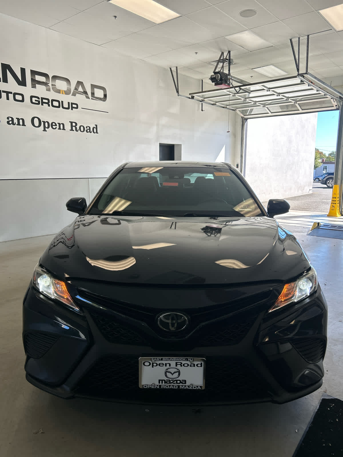 2018 Toyota Camry SE Auto