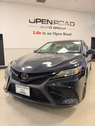 2018 Toyota Camry SE Auto