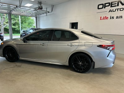 2023 Toyota Camry XSE Auto