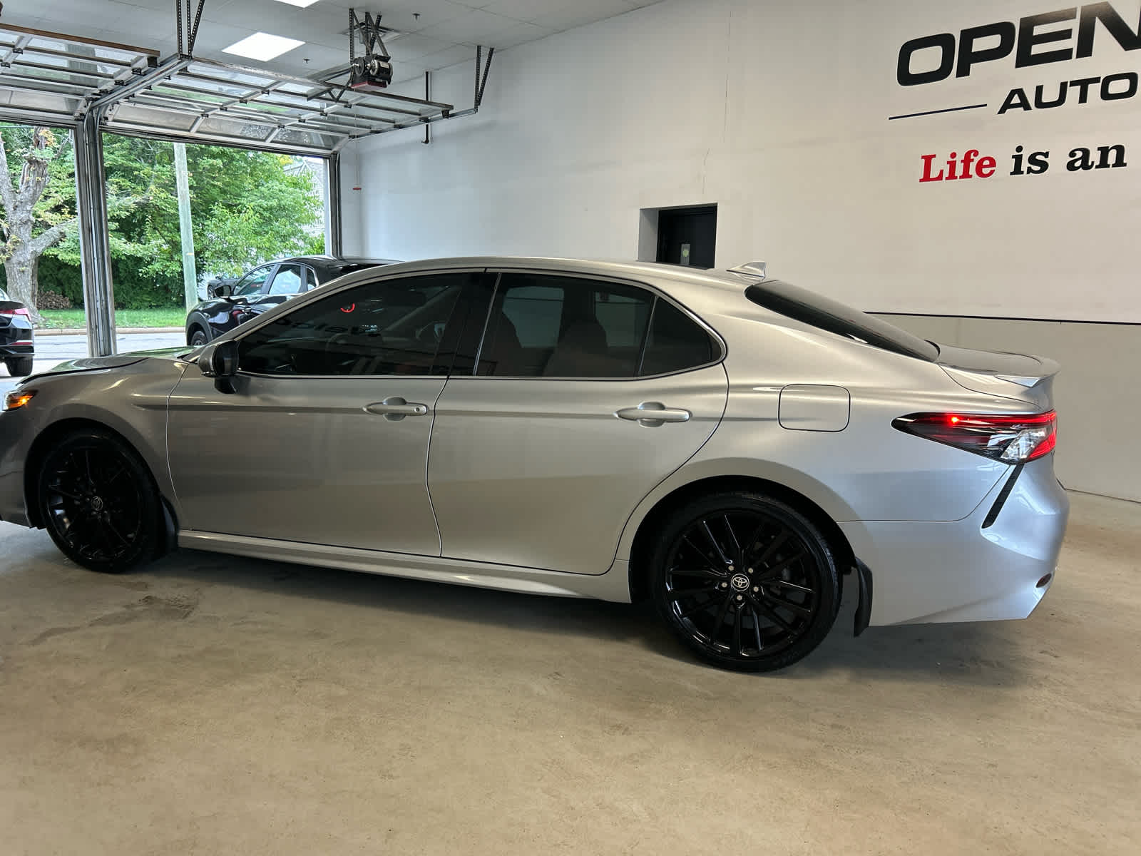 2023 Toyota Camry XSE Auto