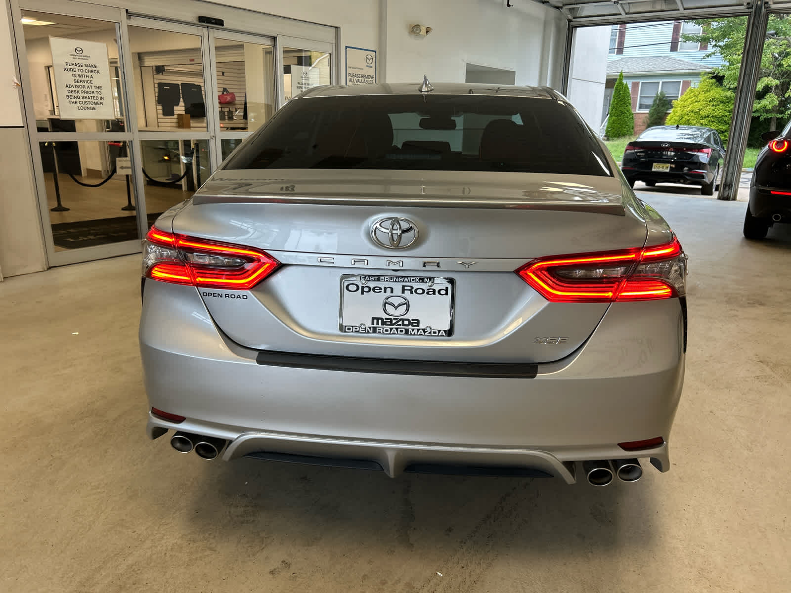 2023 Toyota Camry XSE Auto