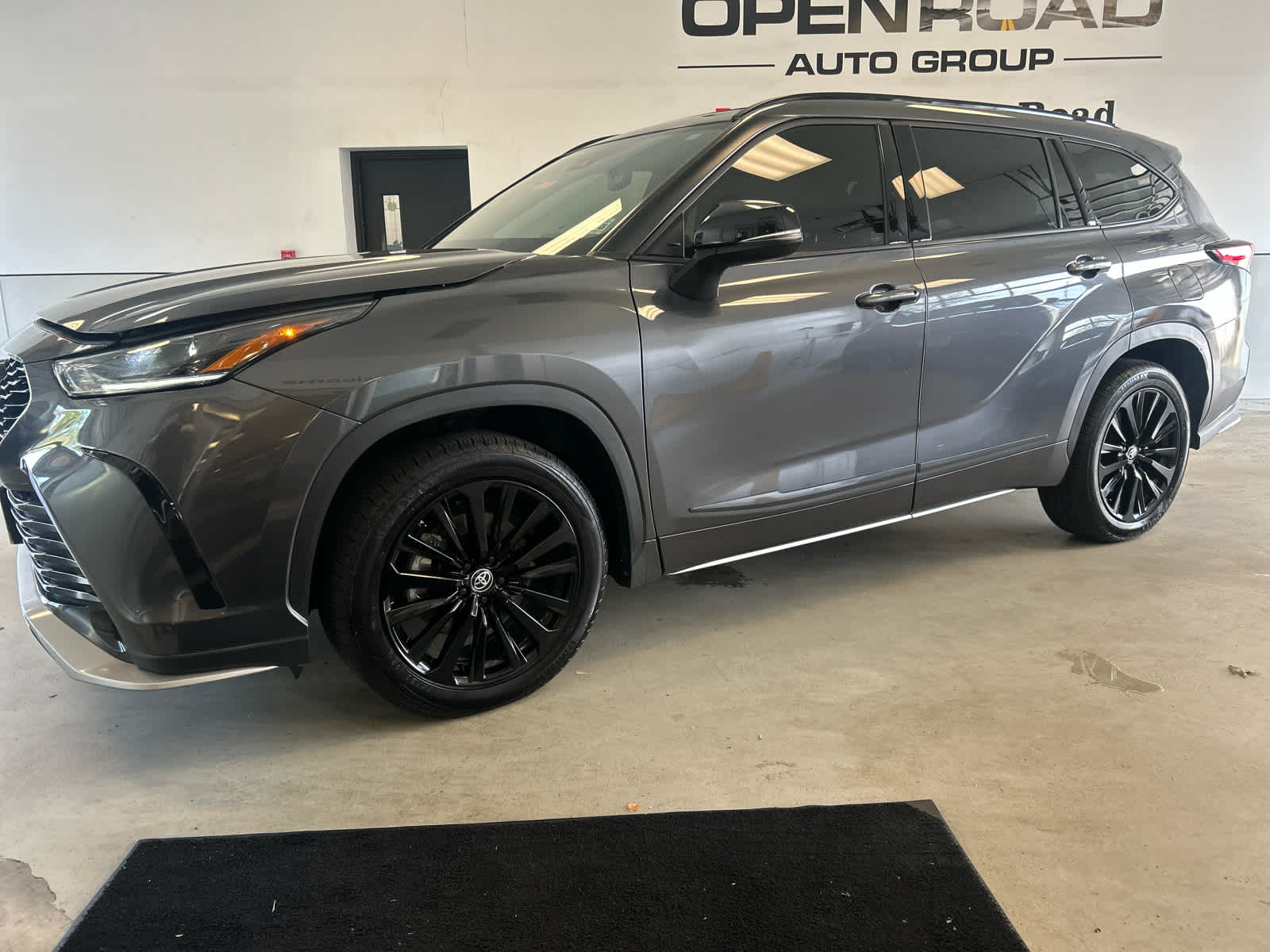 2023 Toyota Highlander XSE AWD