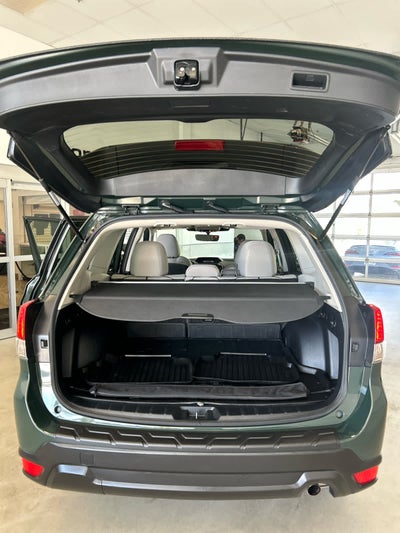 2024 Subaru Forester Premium AWD