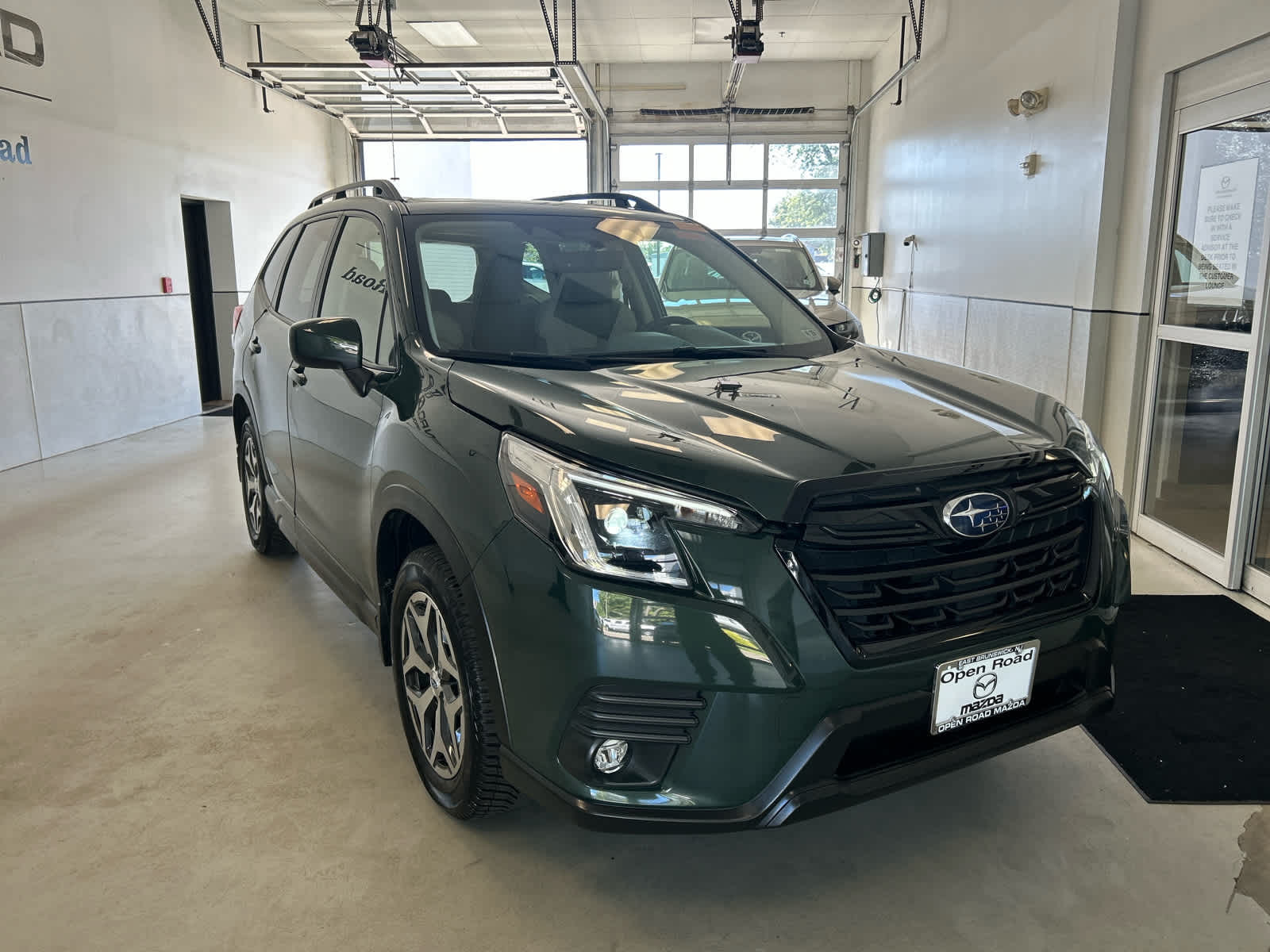 2024 Subaru Forester Premium AWD