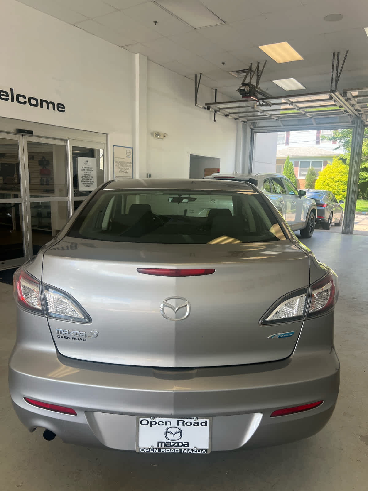 2013 Mazda MAZDA3 4dr Sdn Auto i Sport