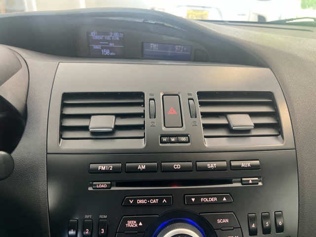 2013 Mazda MAZDA3 4dr Sdn Auto i Sport