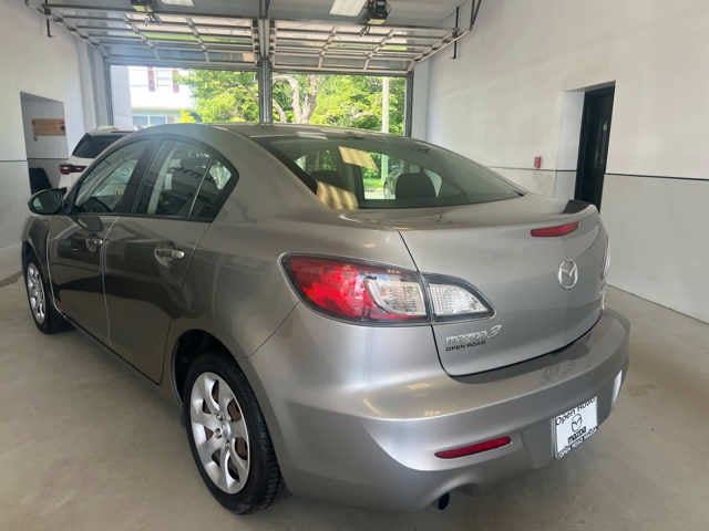 2013 Mazda MAZDA3 4dr Sdn Auto i Sport