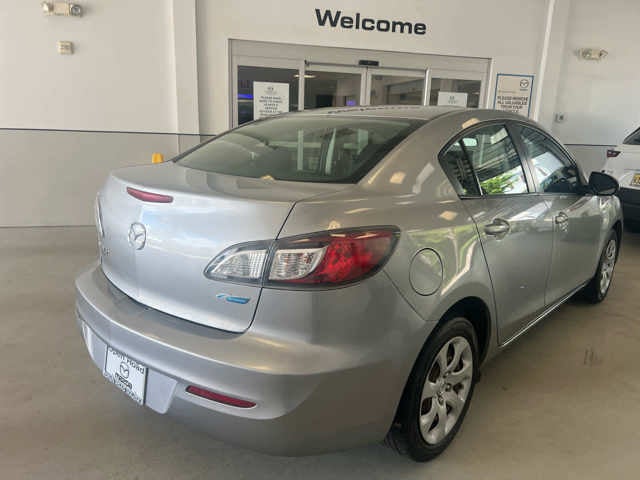 2013 Mazda MAZDA3 4dr Sdn Auto i Sport