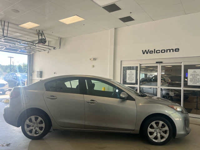 2013 Mazda MAZDA3 4dr Sdn Auto i Sport