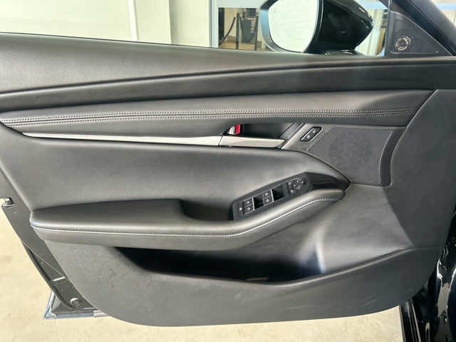 2026 Mazda MAZDA3 2.5 S Preferred FWD