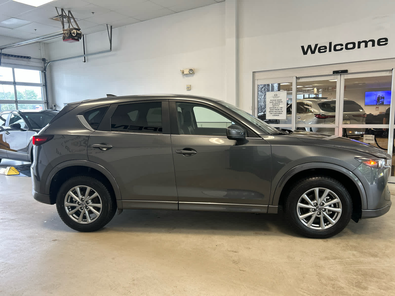 2025 Mazda Mazda CX-5 2.5 S Preferred Package AWD