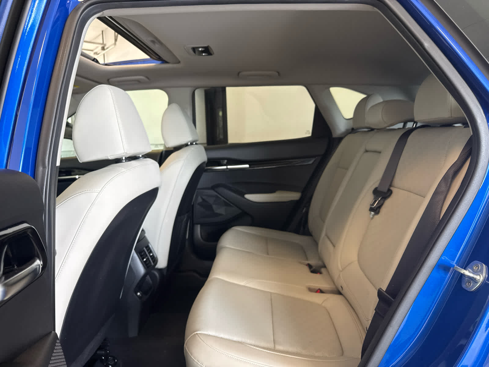 2023 Kia Seltos EX IVT AWD