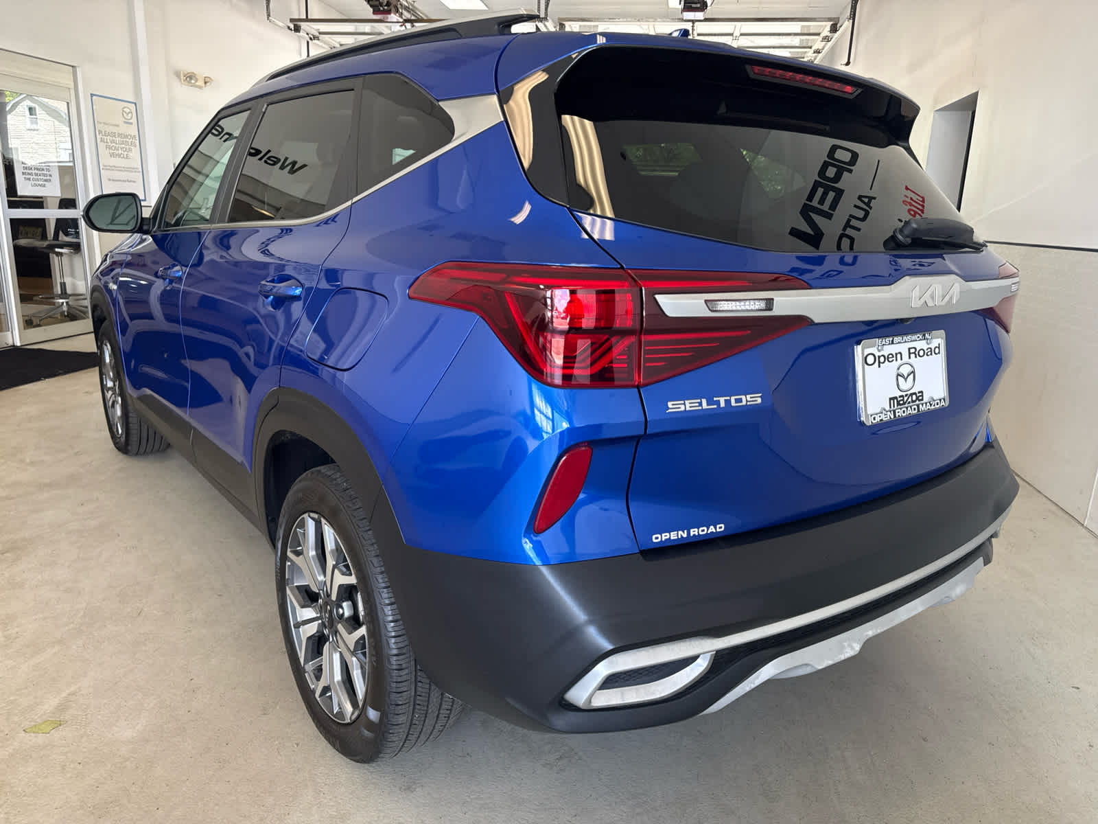 2023 Kia Seltos EX IVT AWD