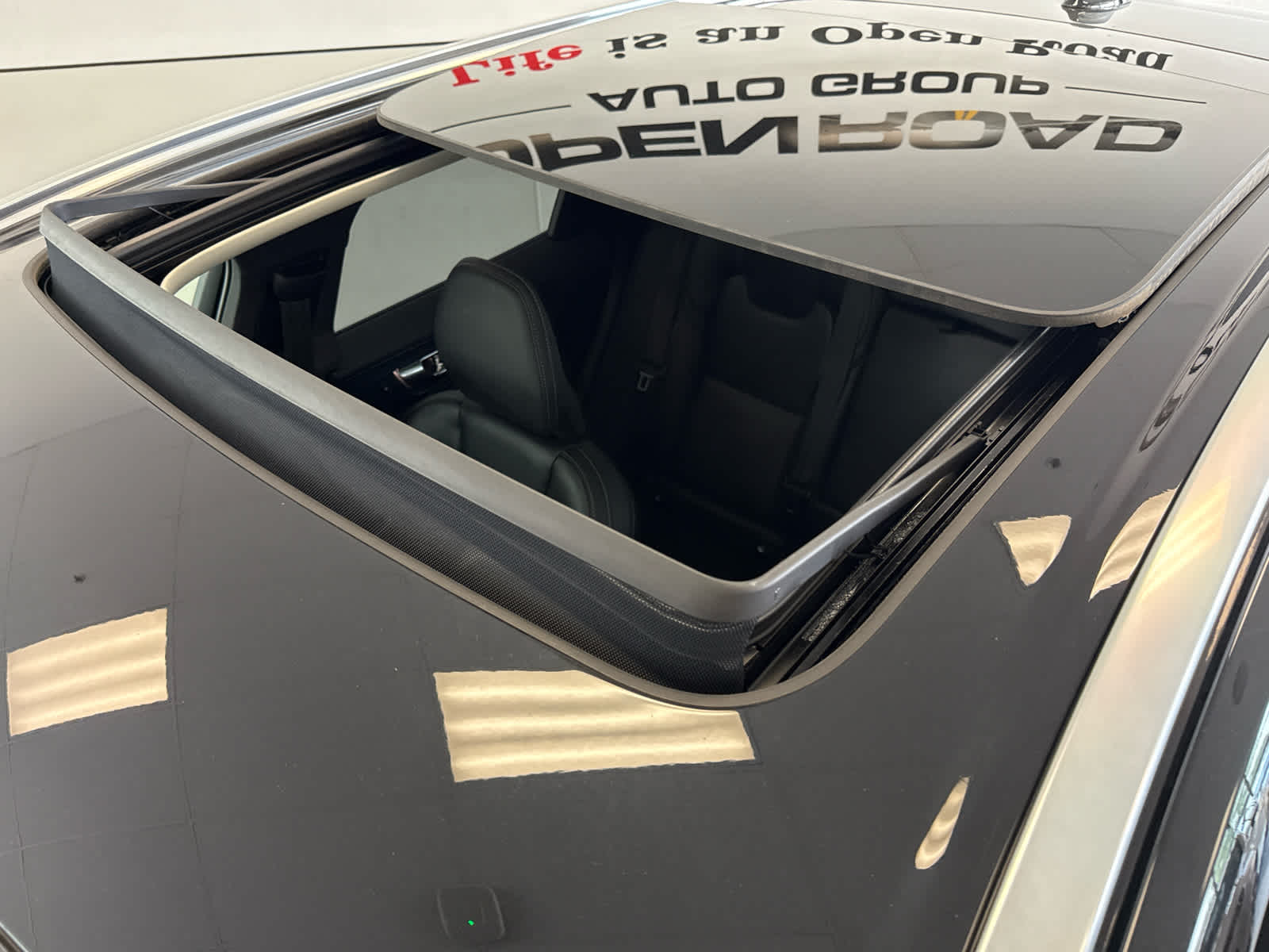 2023 Volvo XC60 B6 AWD Ultimate Bright Theme