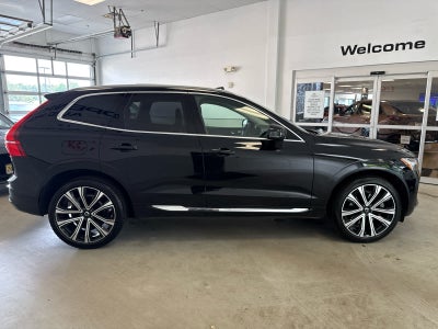 2023 Volvo XC60 B6 AWD Ultimate Bright Theme