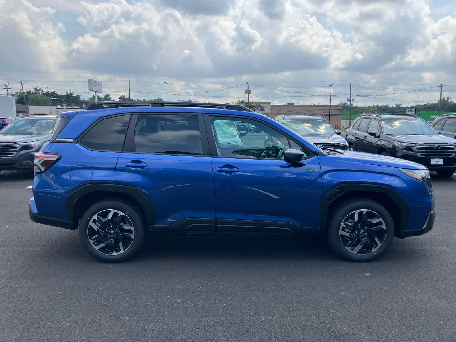2026 Subaru FORESTER Premium Hybrid