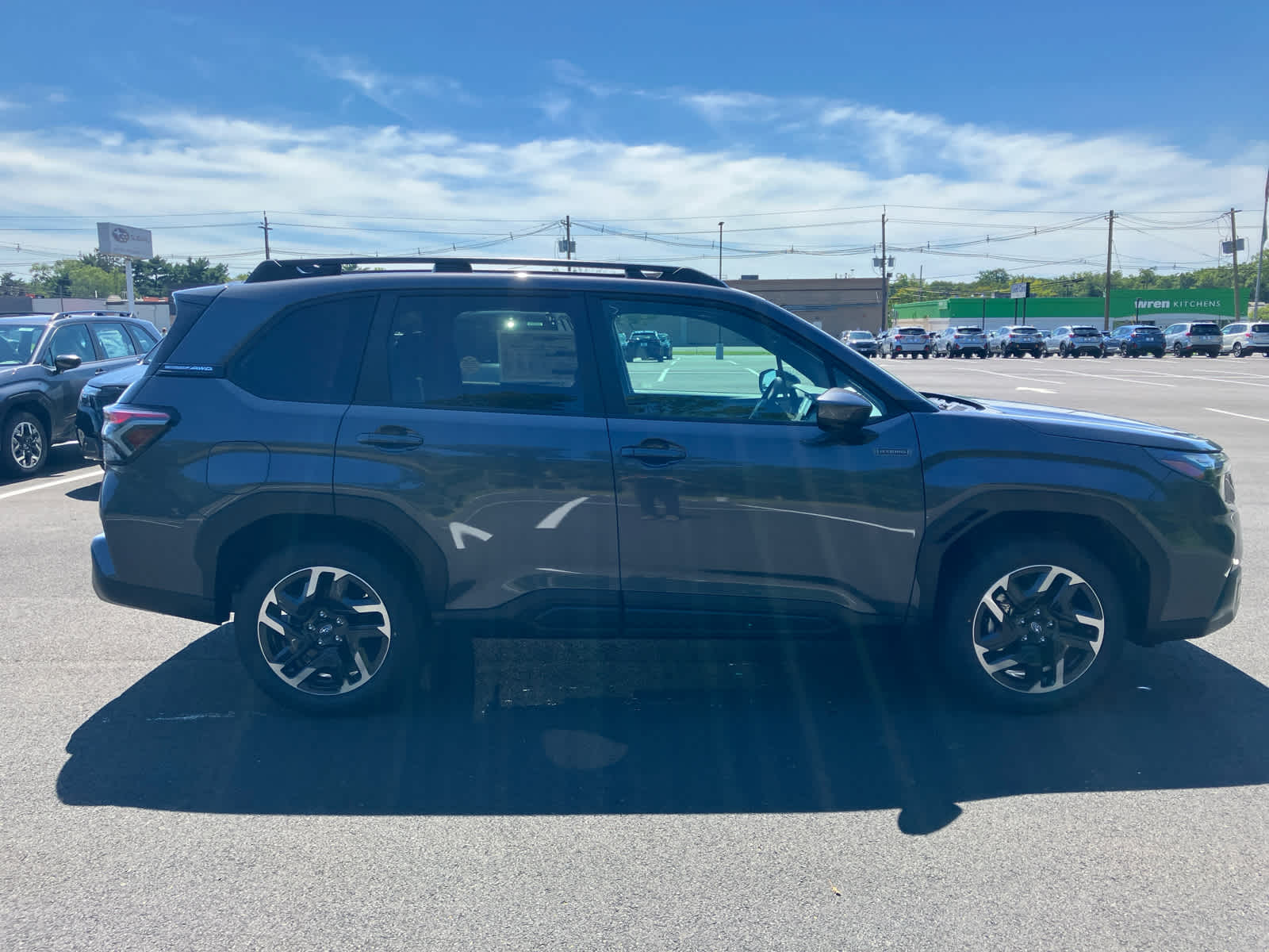 2026 Subaru FORESTER Premium Hybrid