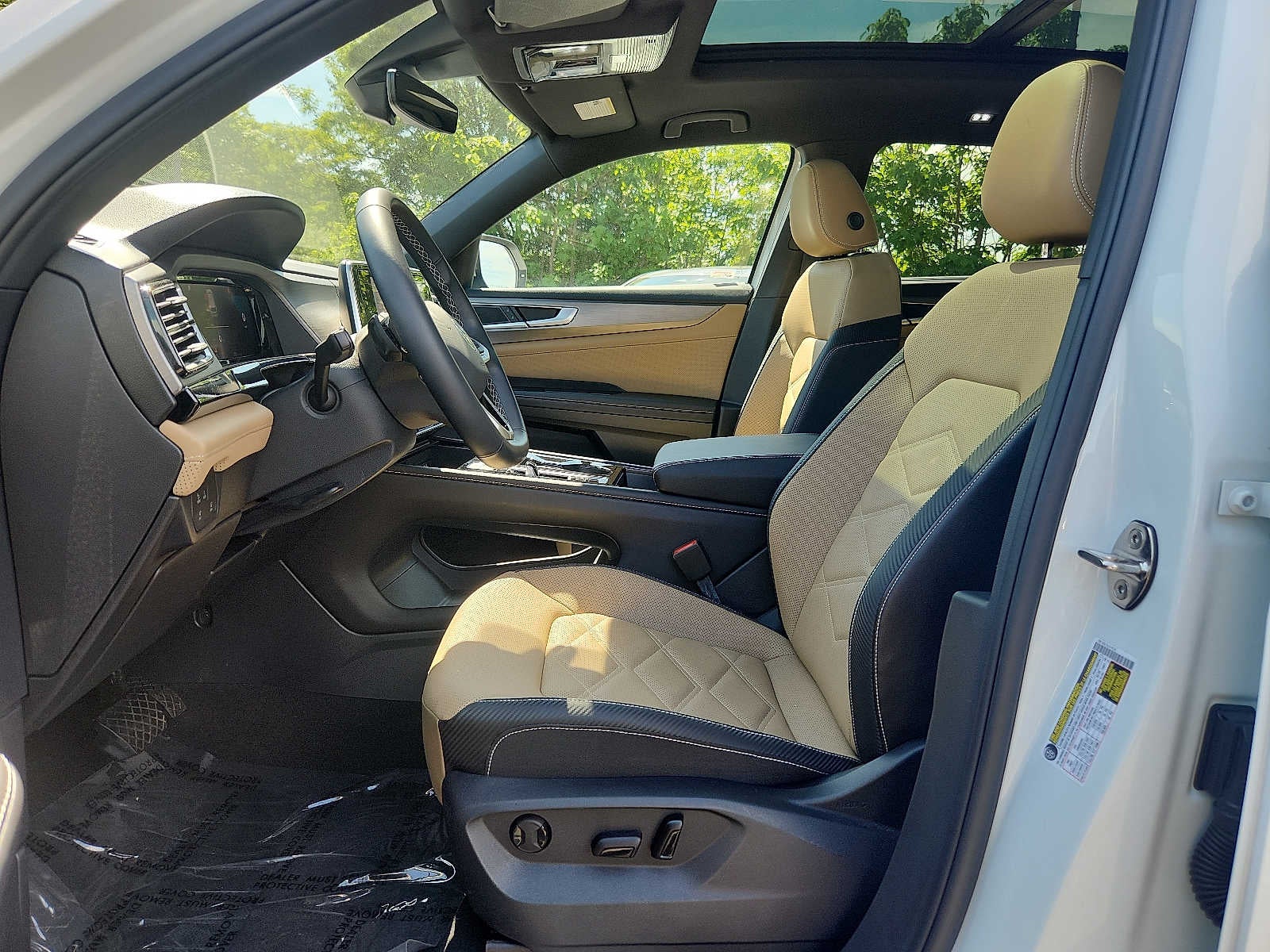 2024 Volkswagen Atlas Cross Sport 2.0T SE w/Technology