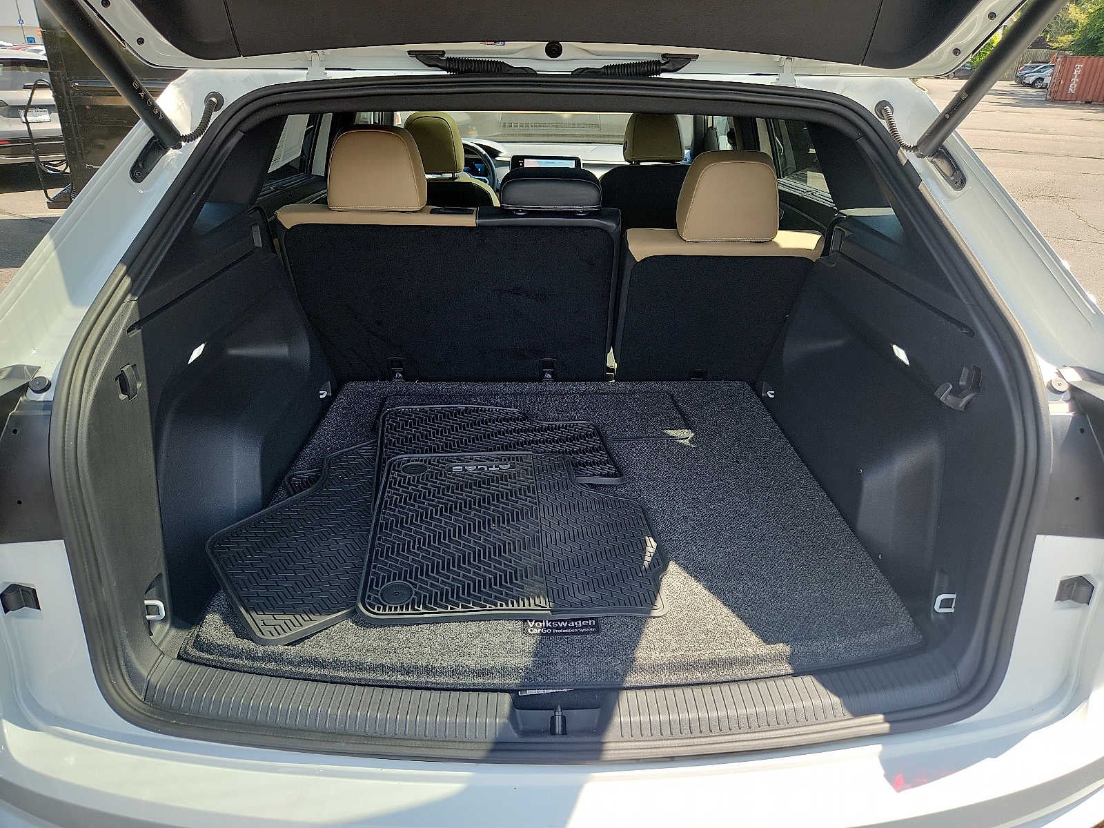 2024 Volkswagen Atlas Cross Sport 2.0T SE w/Technology