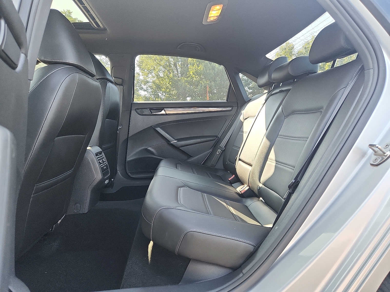 2021 Volkswagen Passat 2.0T R-Line