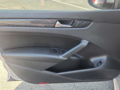 2021 Volkswagen Passat 2.0T R-Line