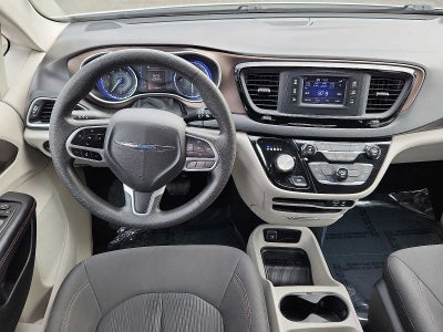 2017 Chrysler Pacifica LX