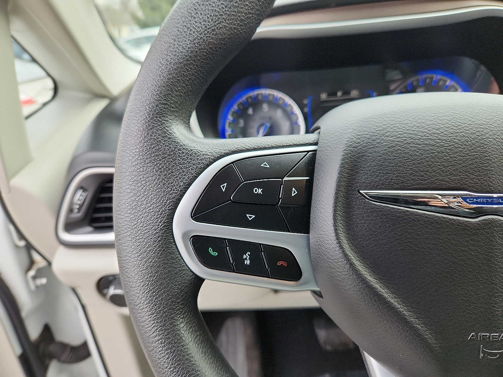 2017 Chrysler Pacifica LX