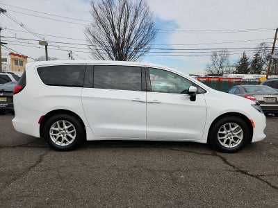 2017 Chrysler Pacifica LX