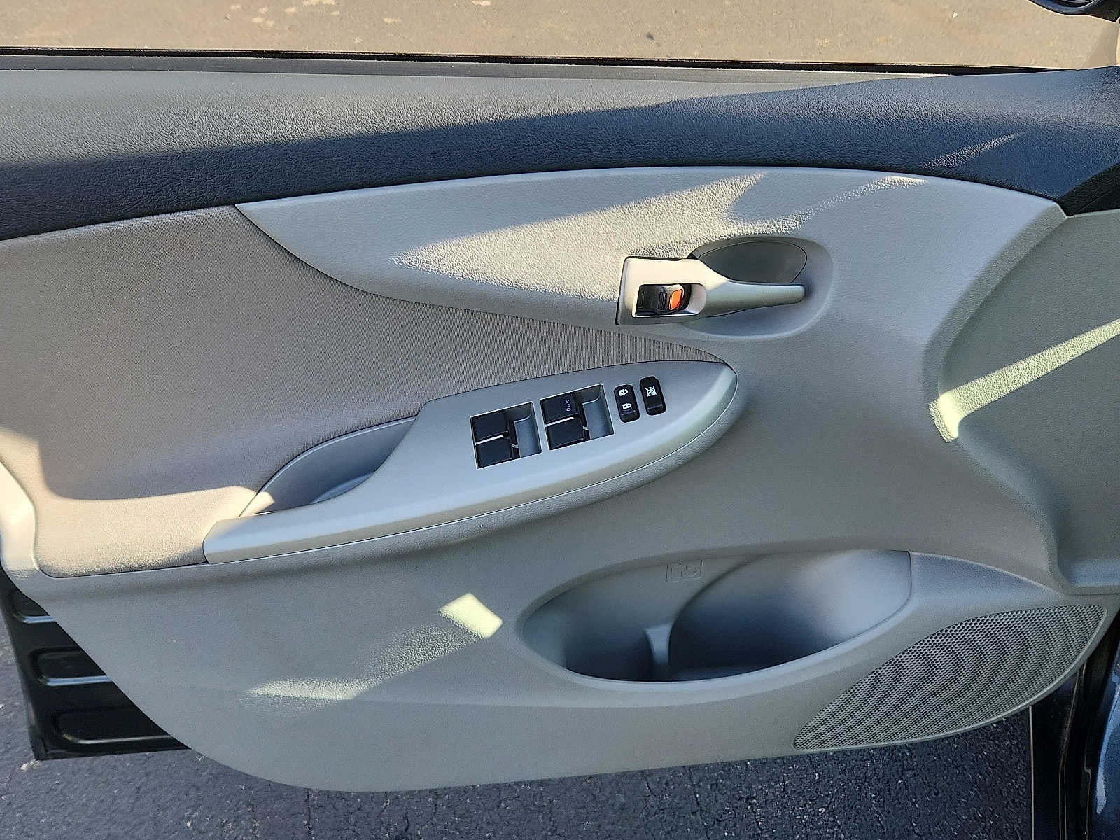 2012 Toyota Corolla LE