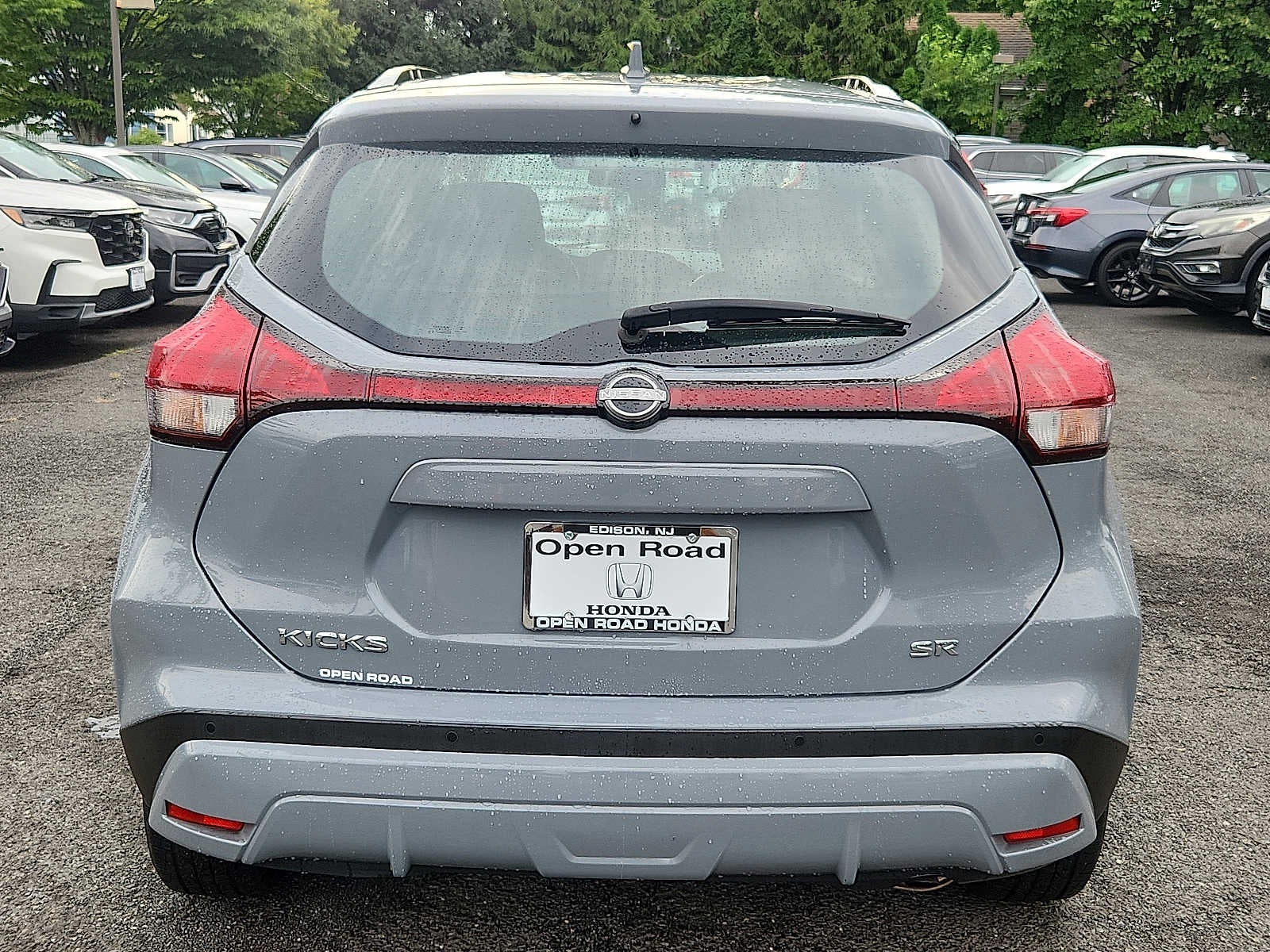2023 Nissan Kicks SR