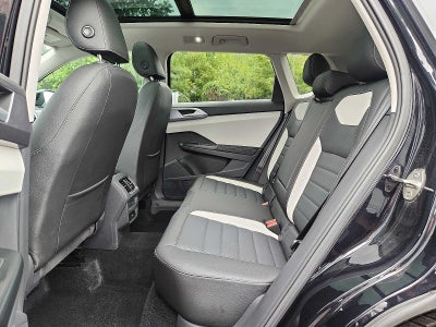 2025 Volkswagen Taos SEL
