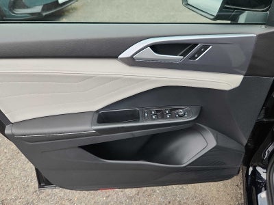 2025 Volkswagen Taos SEL