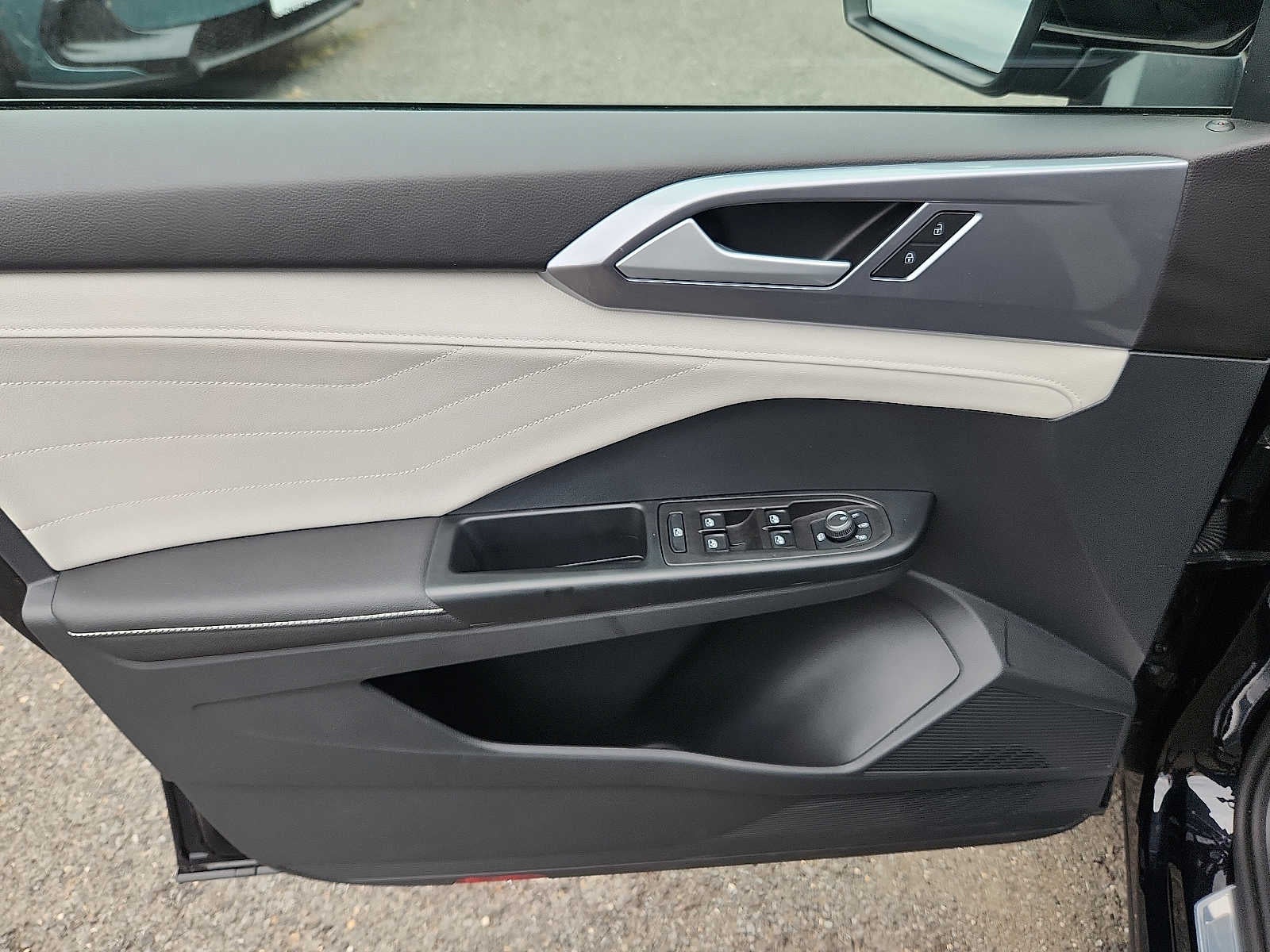 2025 Volkswagen Taos SEL