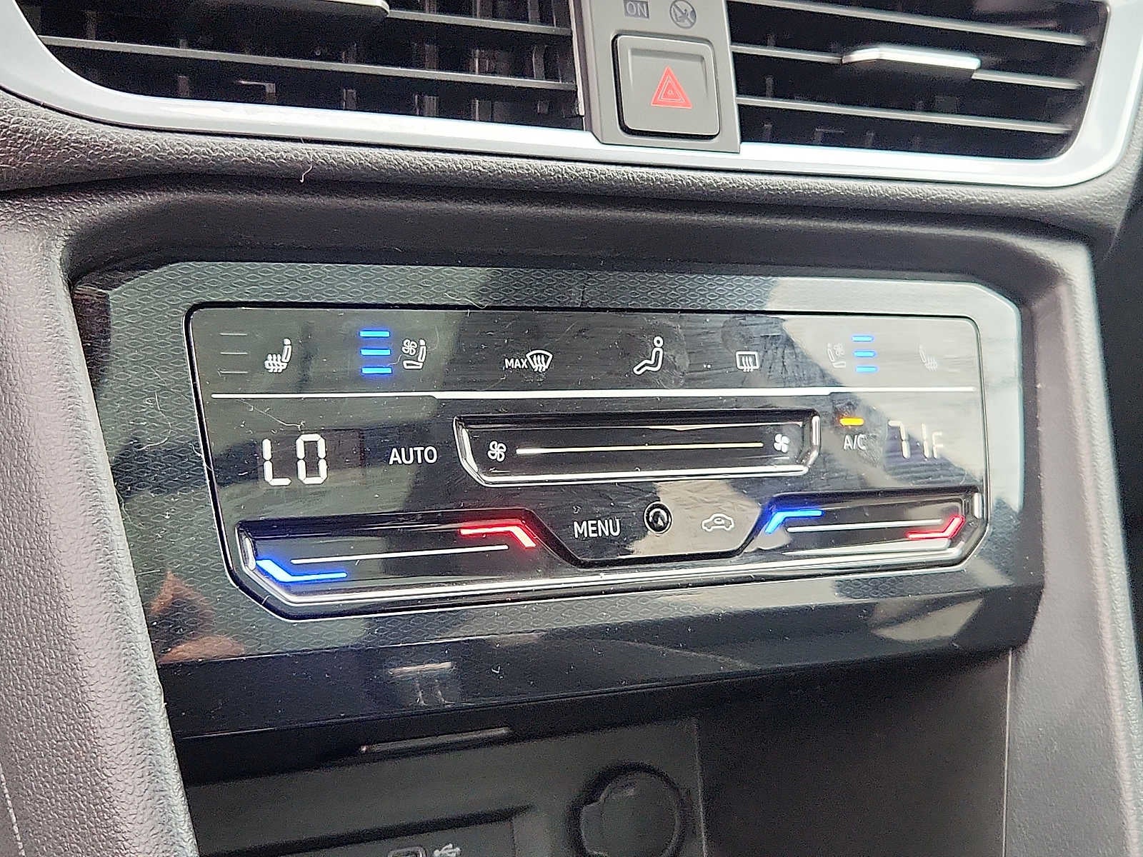 2025 Volkswagen Taos SEL