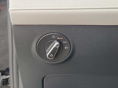 2025 Volkswagen Taos SEL