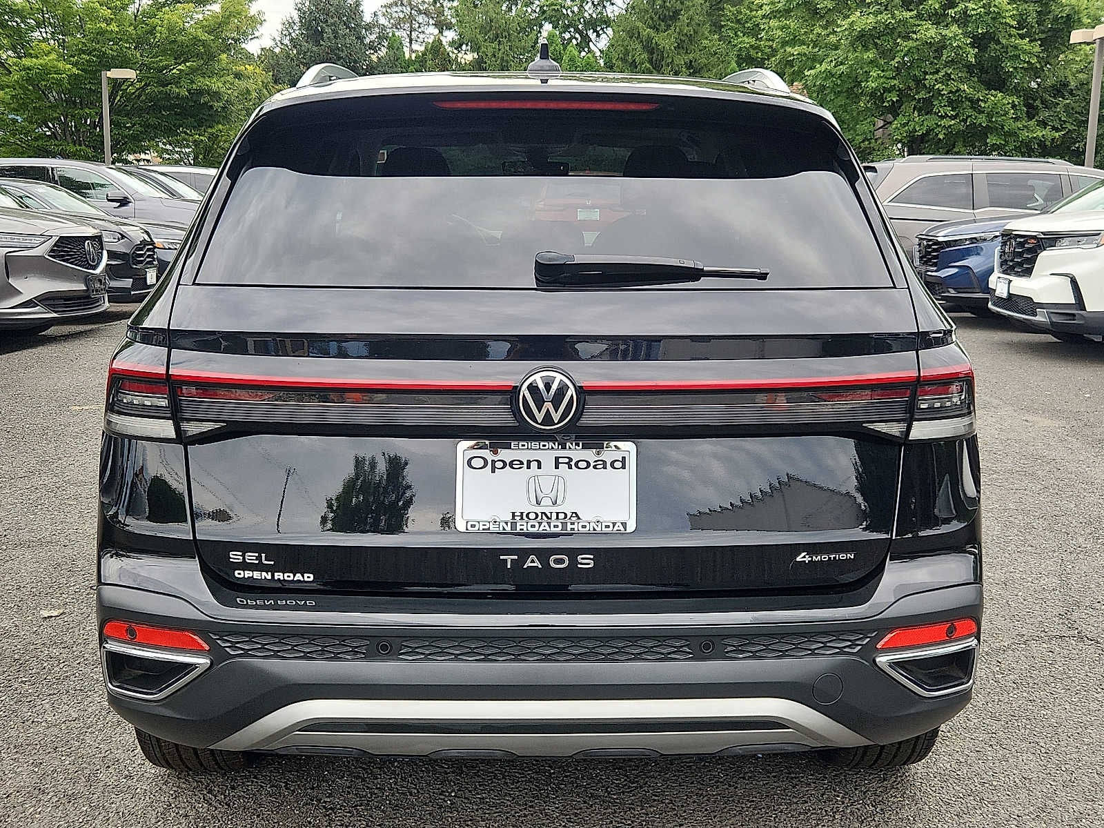 2025 Volkswagen Taos SEL