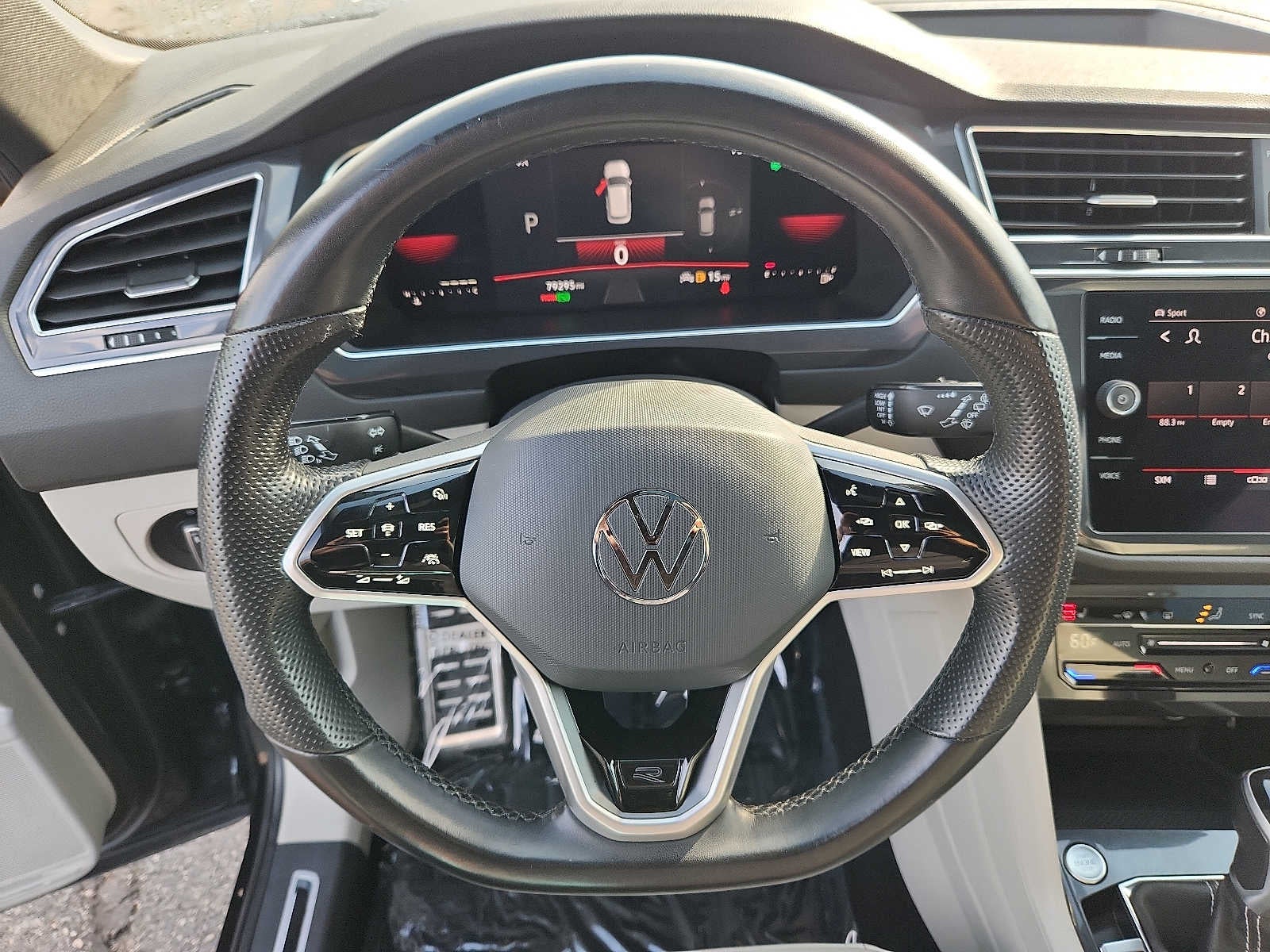 2022 Volkswagen Tiguan SE R-Line Black