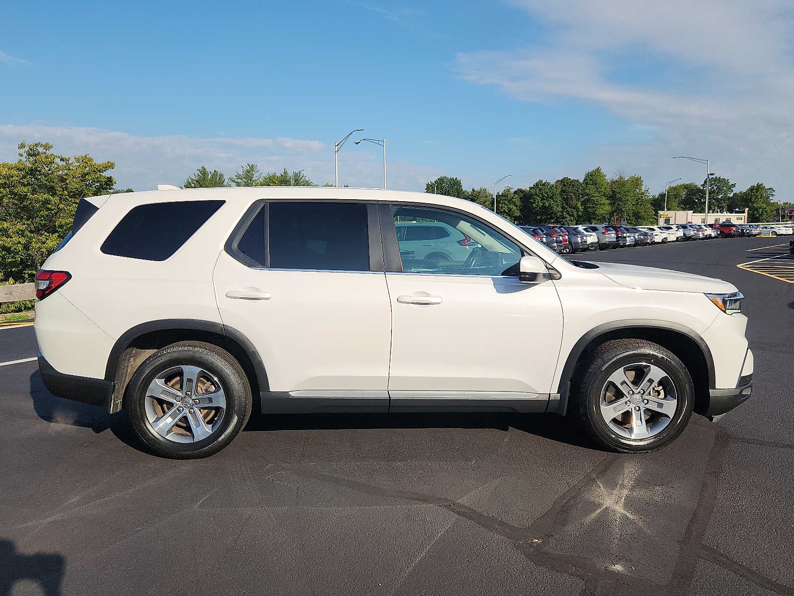 2023 Honda Pilot EX-L 8 Passenger