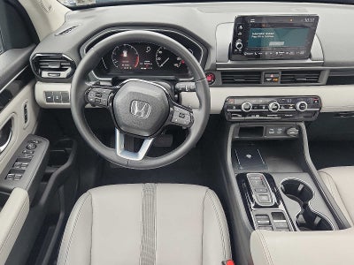 2023 Honda Pilot Touring