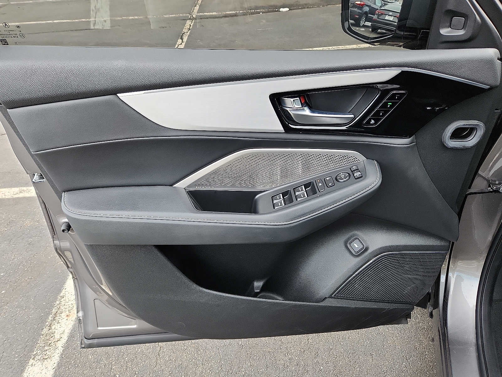 2023 Acura MDX w/Technology Package