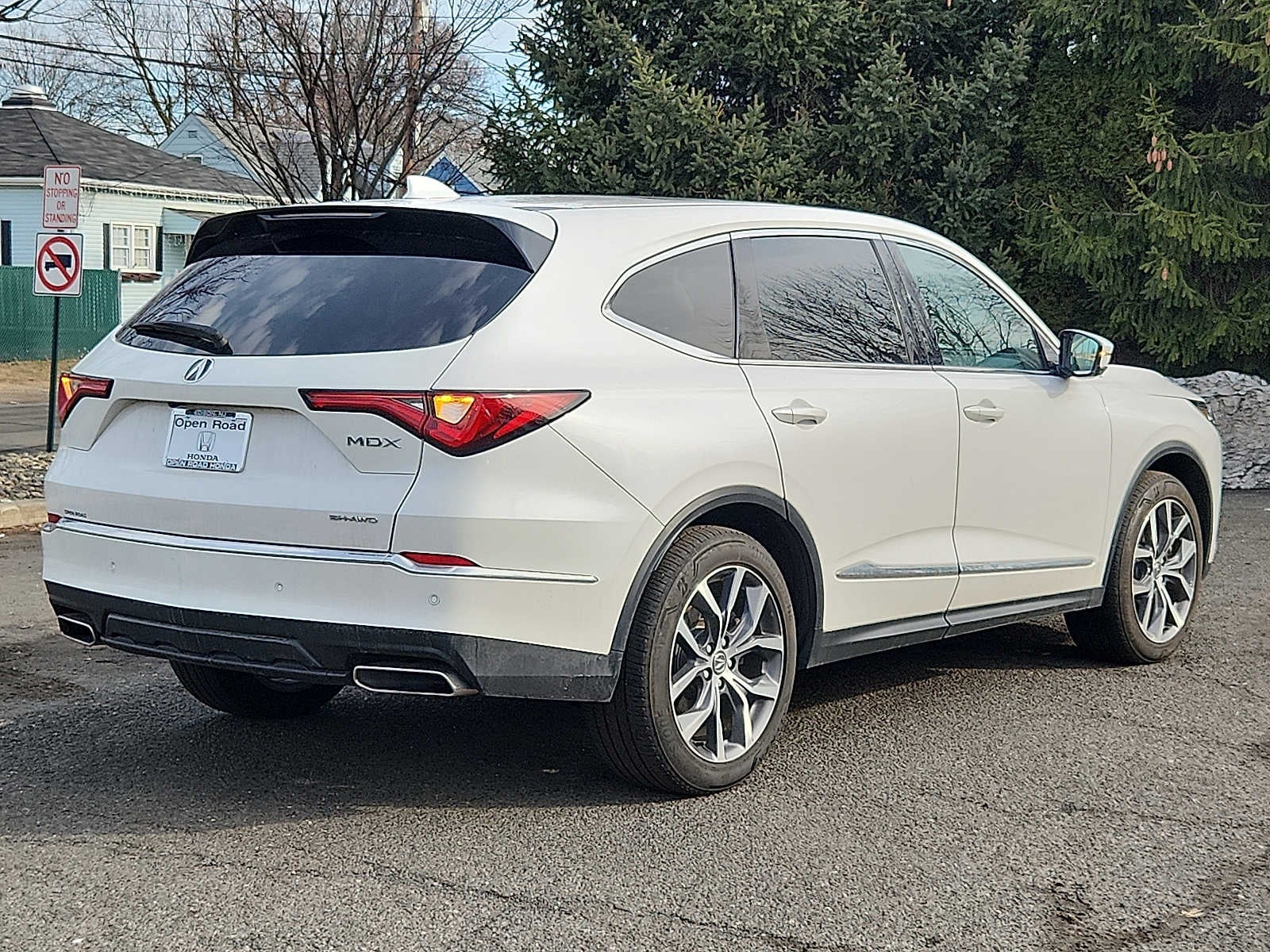 2023 Acura MDX w/Technology Package