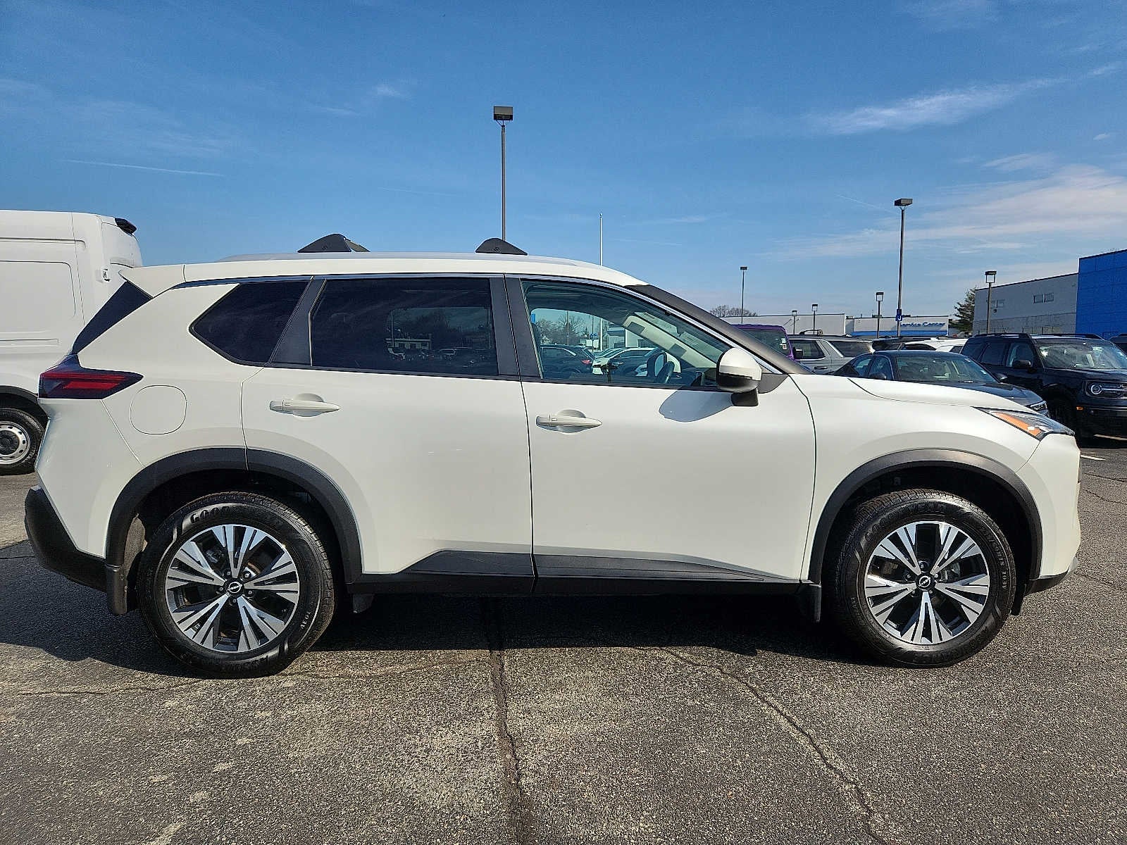 2022 Nissan Rogue SV