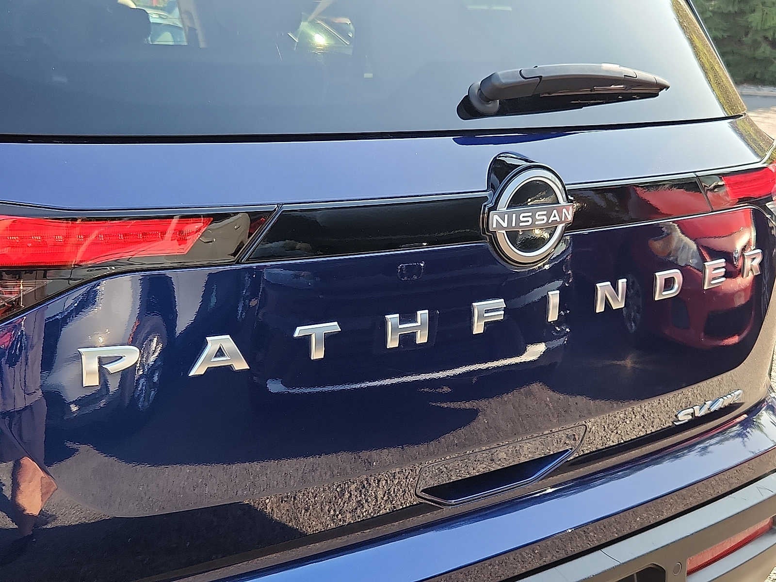 2022 Nissan Pathfinder SV