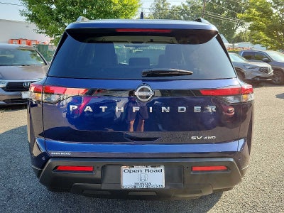 2022 Nissan Pathfinder SV