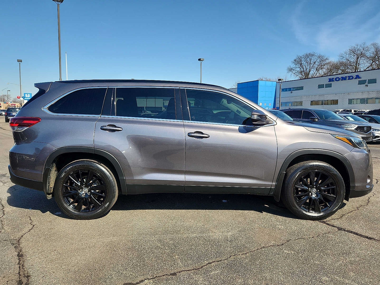2019 Toyota Highlander SE