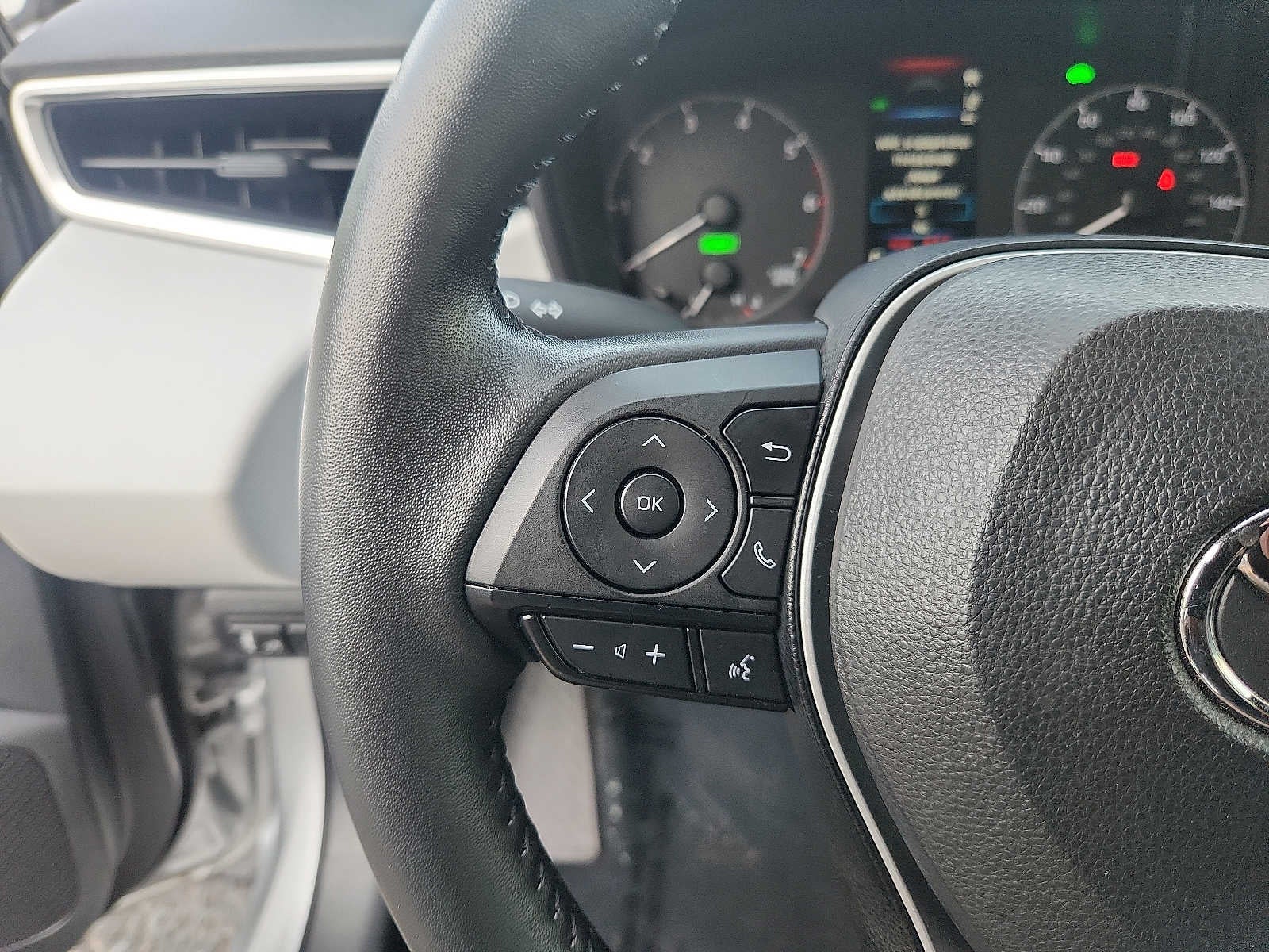 2024 Toyota Corolla Hybrid SE