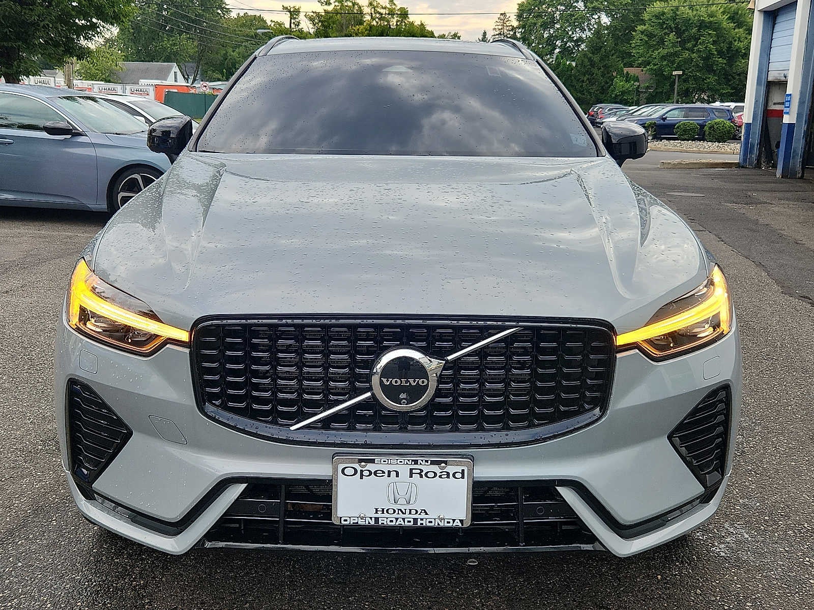 2024 Volvo XC60 Ultimate Dark Theme
