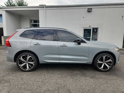 2024 Volvo XC60 Ultimate Dark Theme