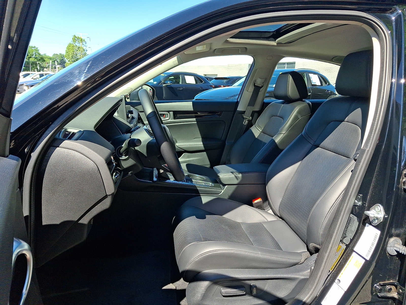 2024 Honda Civic Hatchback EX-L